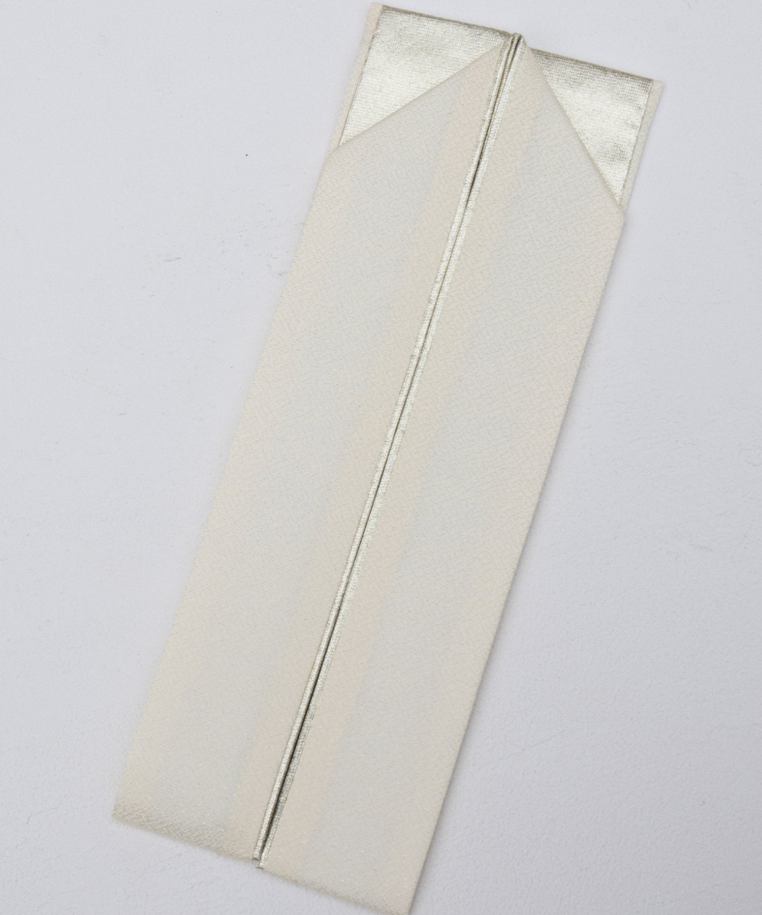 重ね衿ラメ入り