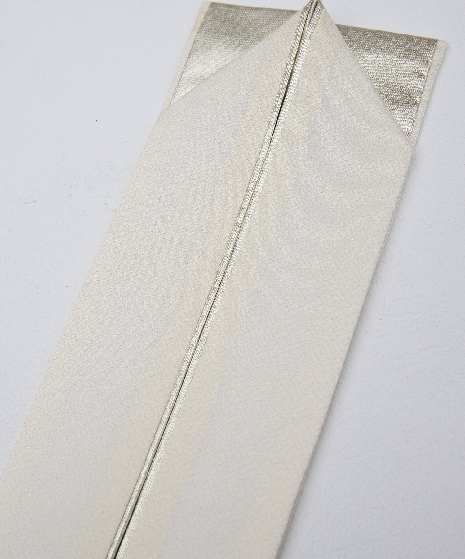 重ね衿ラメ入り