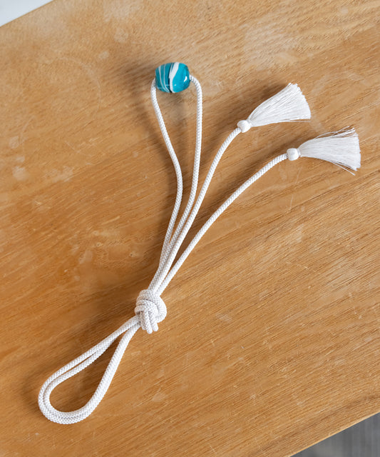 帯飾り -とんぼ玉と紐-